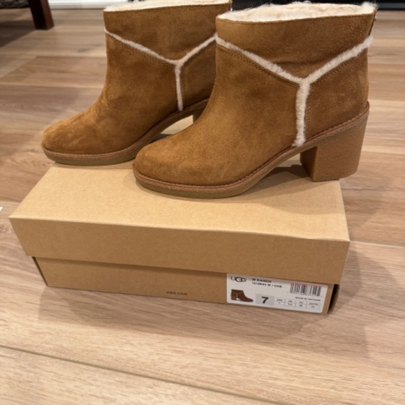 UGG Kasen Slip On Boot New in Box - Picture 2 of 10